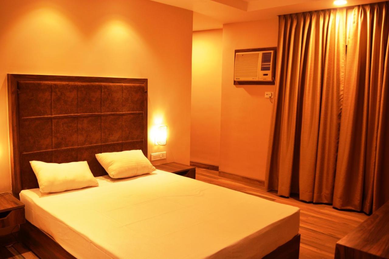 I-Towne' - A Unit Of Hotel Shivam International Диогар Екстериор снимка